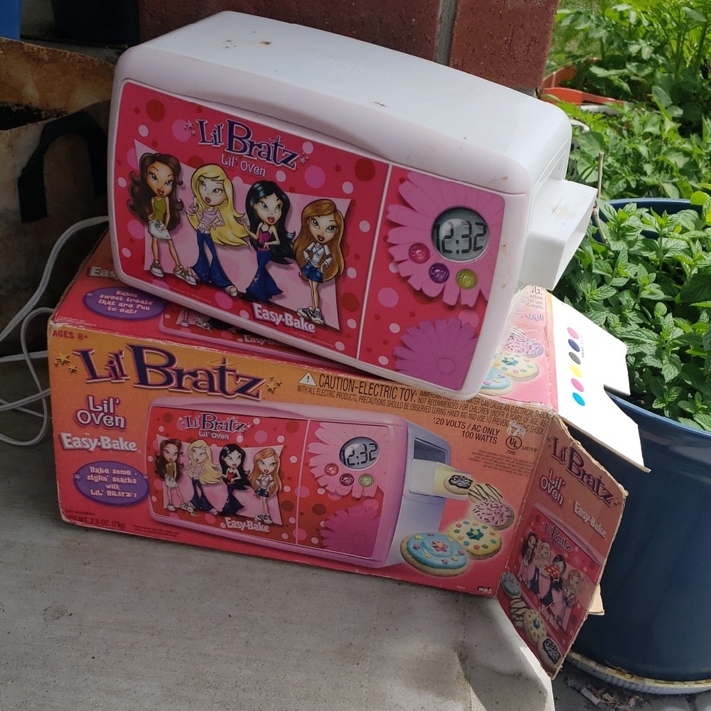 Lil Bratz Easy Bake Oven